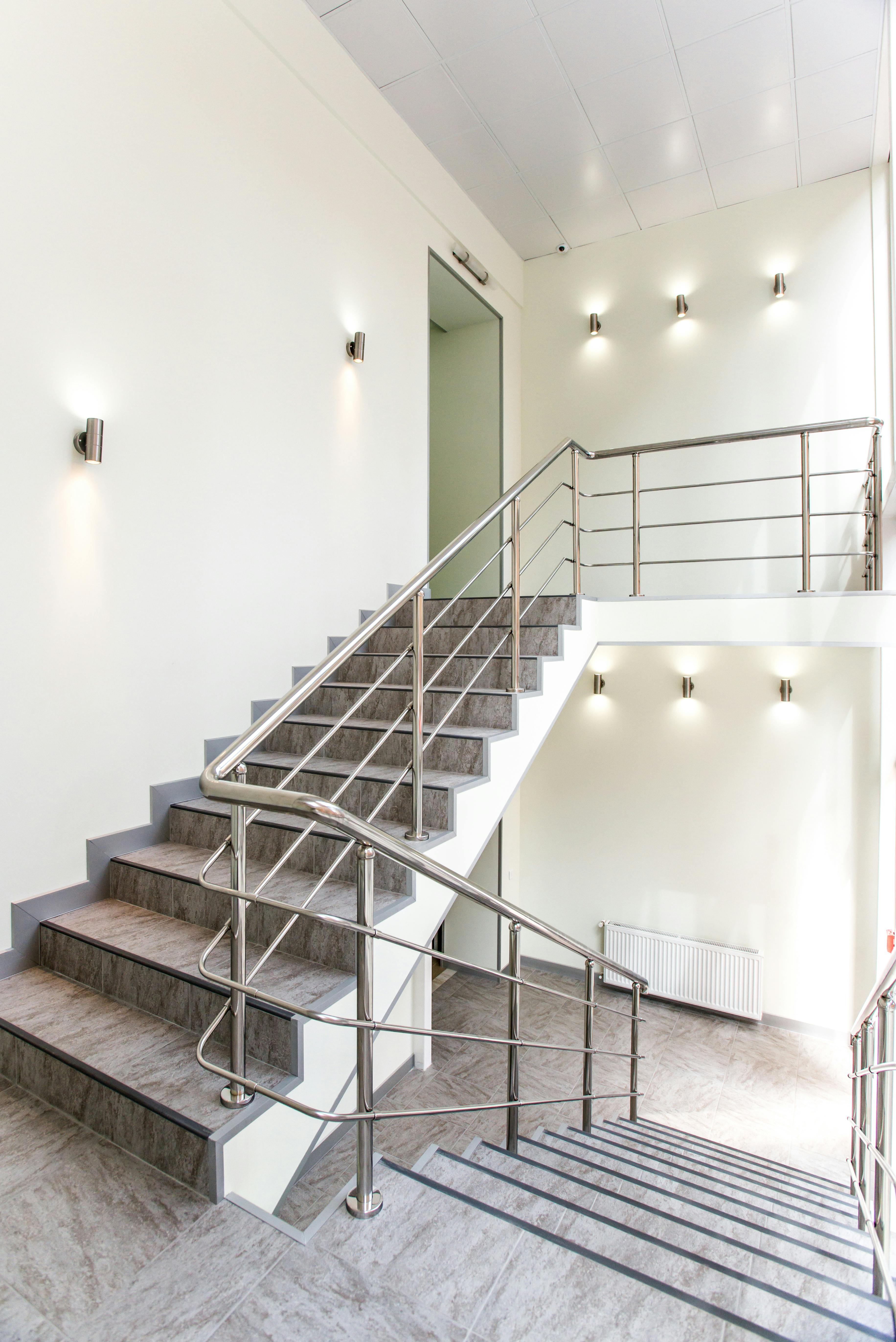 Gebäude- und Treppenhausreinigung